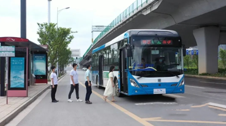 獲8張牌照！中車“智駕”，引領(lǐng)自動(dòng)駕駛“新浪潮”(圖1)